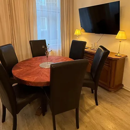 Apartment Four Altbau In Wuppertal